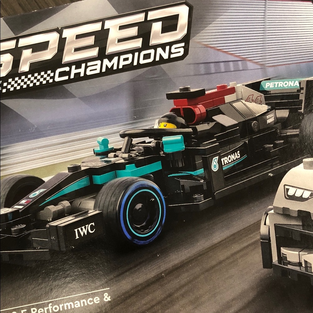 Lego Speed Champions Mercedes-AMG F1 W12 E set - 76909. New unopened box. - Picture 6 of 7